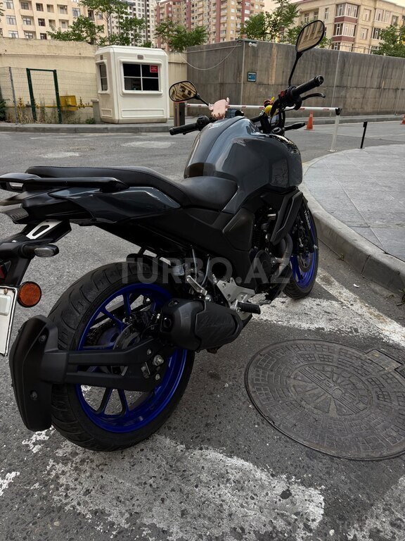 Yamaha FZ-S FI Deluxe