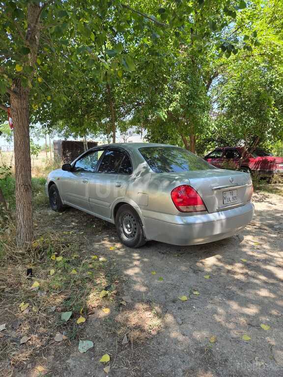 Nissan Sunny