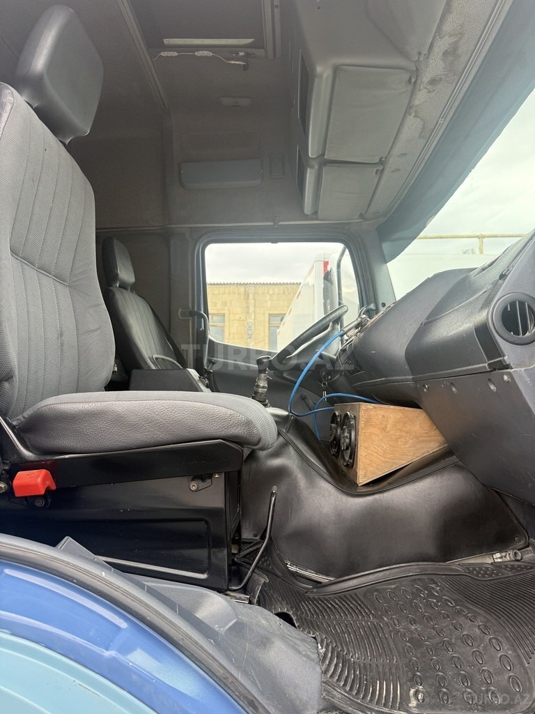 Mercedes Atego 1828