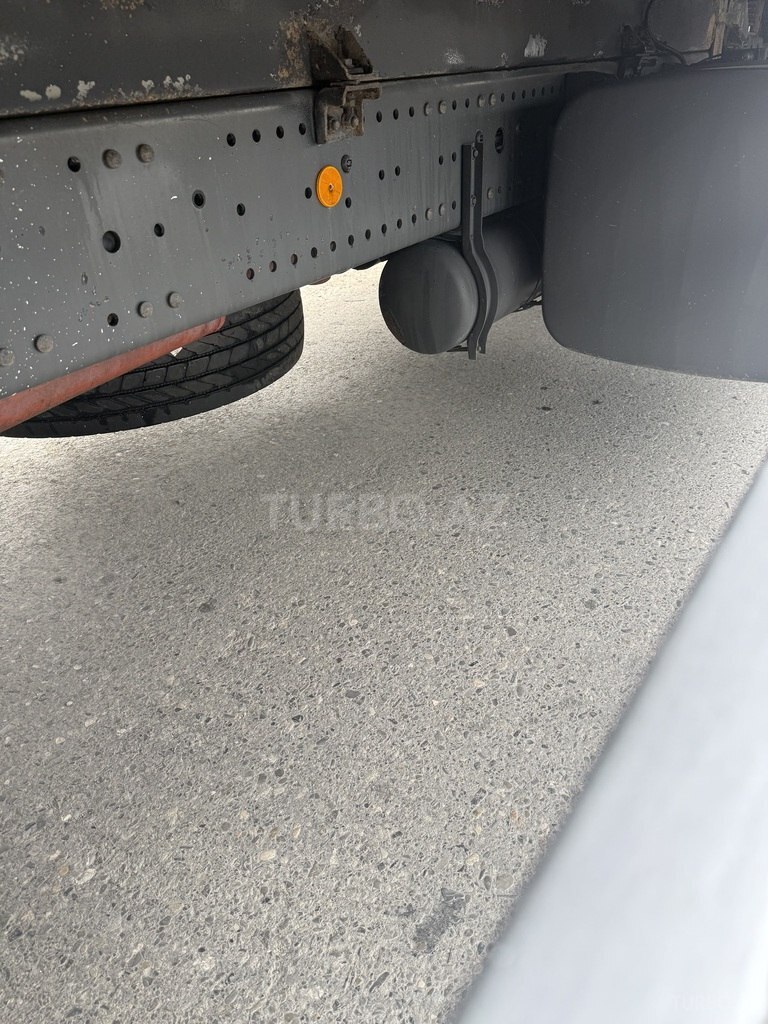 Mercedes Atego 1828