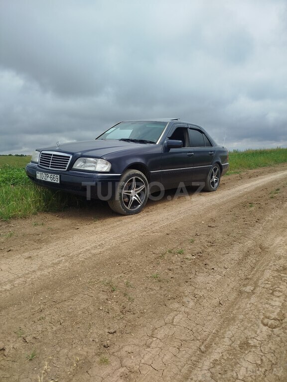 Mercedes C 180