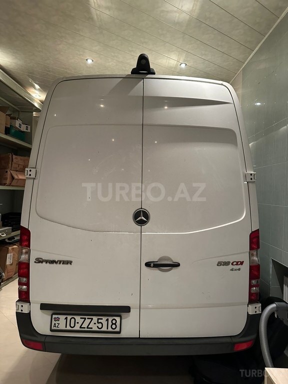 Mercedes Sprinter 518