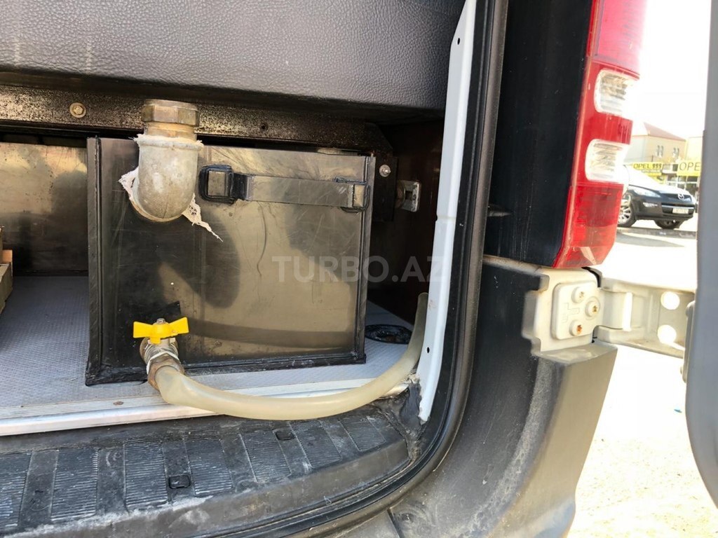 Mercedes Sprinter 518