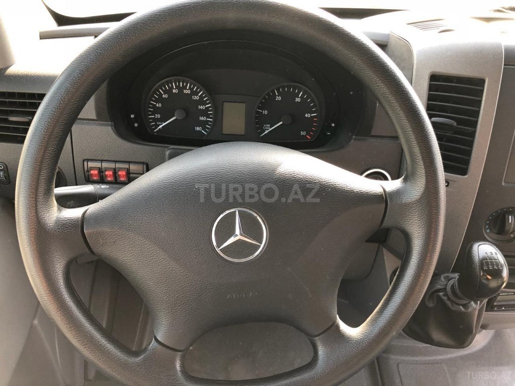 Mercedes Sprinter 518