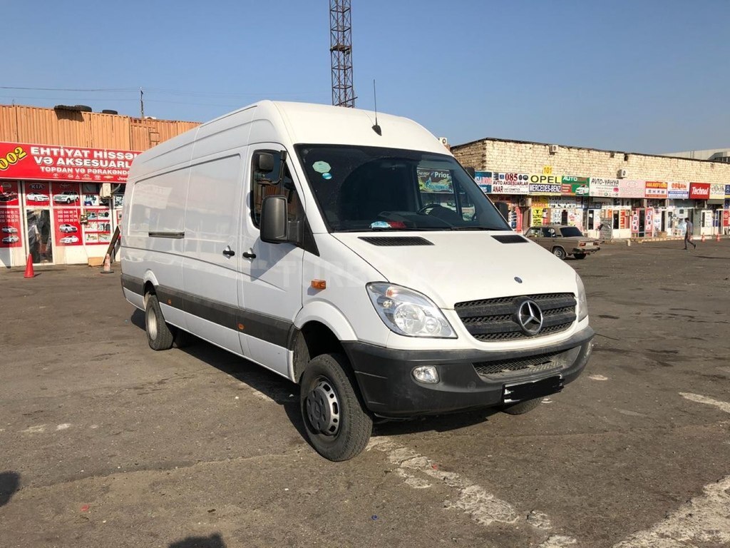 Mercedes Sprinter 518