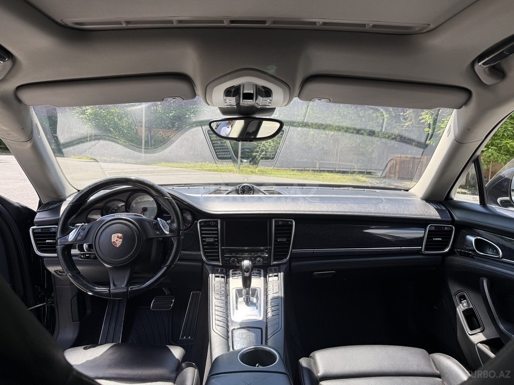 Porsche Panamera 4S Executive