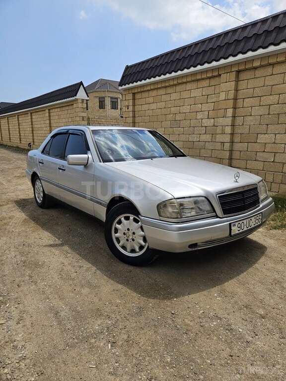 Mercedes C 200