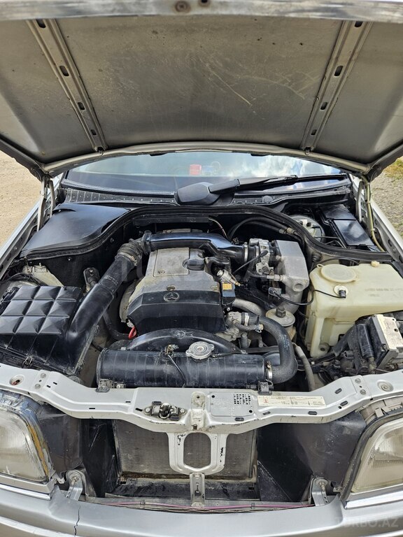 Mercedes C 200