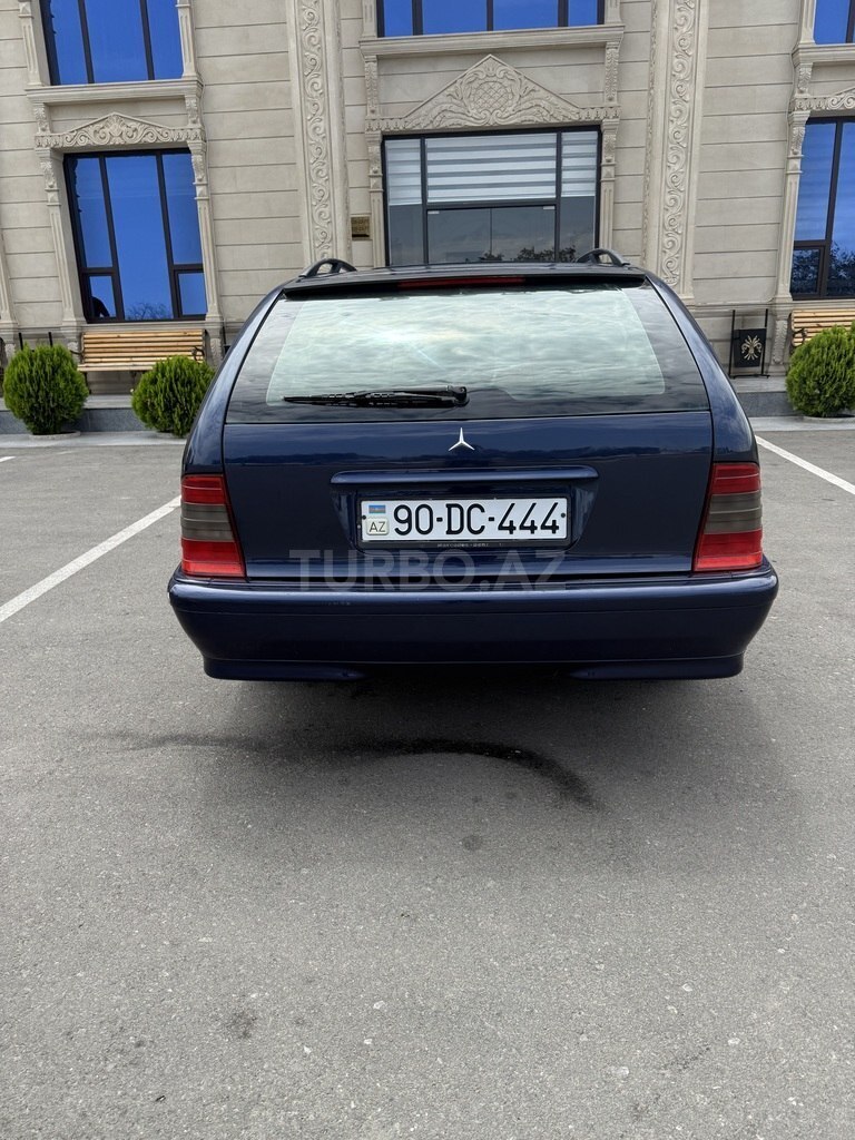 Mercedes C 180
