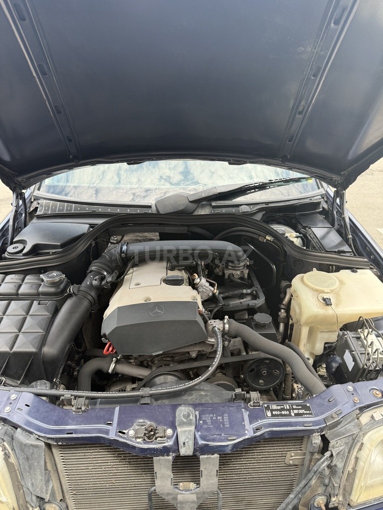 Mercedes C 180