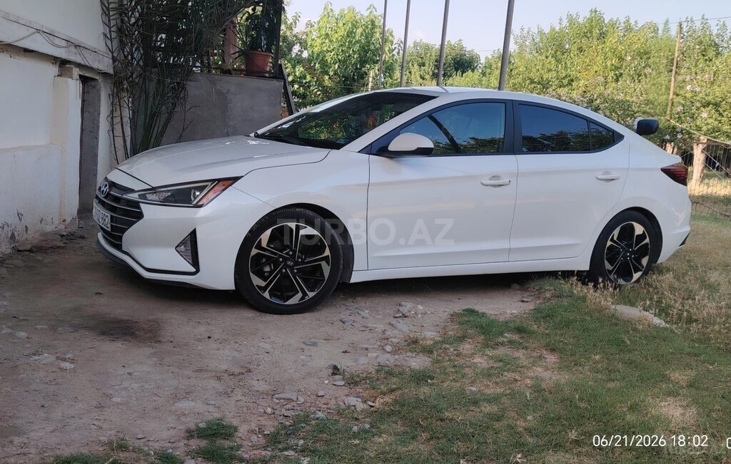 Hyundai Elantra