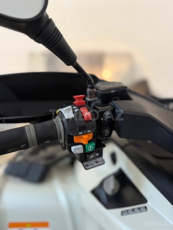 Can-Am Outlander MAX Limited 1000R TR ABS