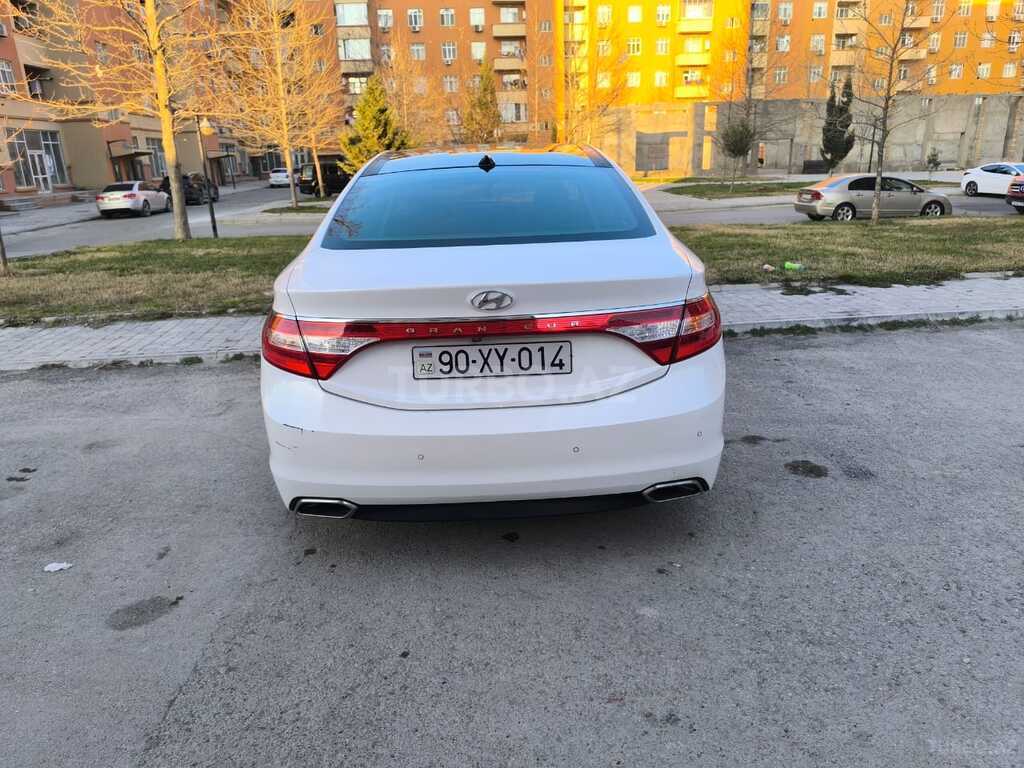 Hyundai Grandeur