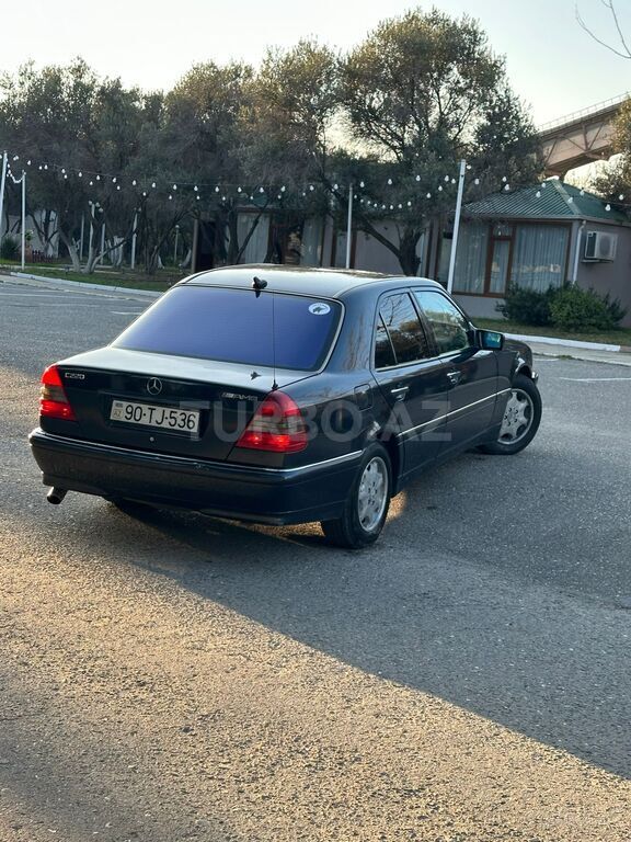 Mercedes C 180