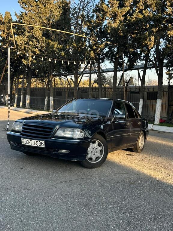 Mercedes C 180