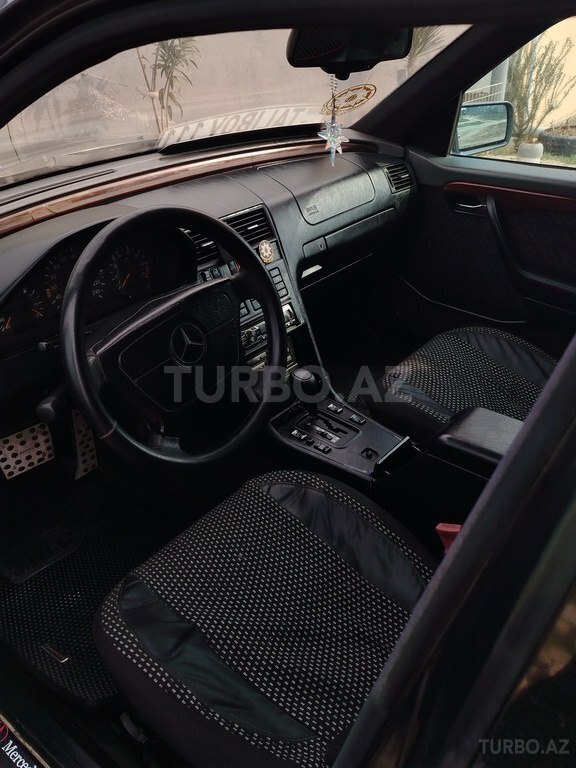 Mercedes C 180