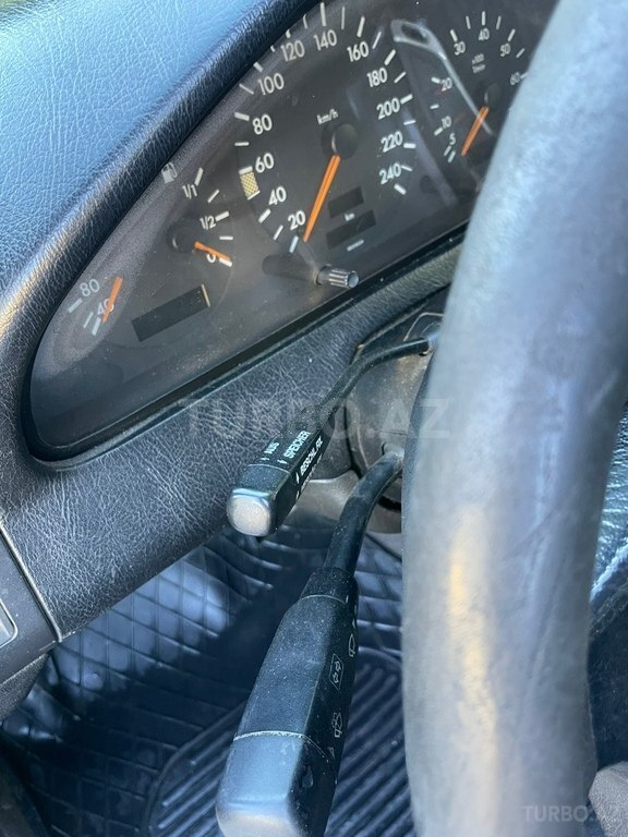 Mercedes C 200