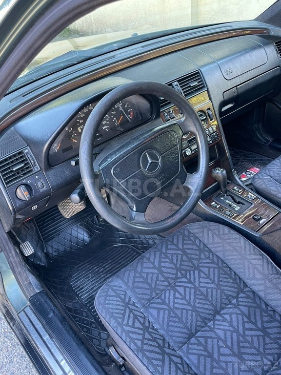 Mercedes C 200