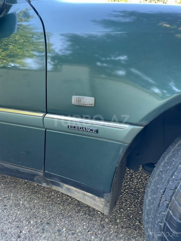 Mercedes C 200