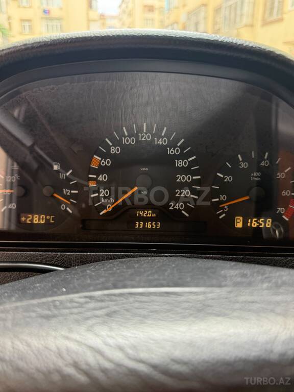 Mercedes C 180
