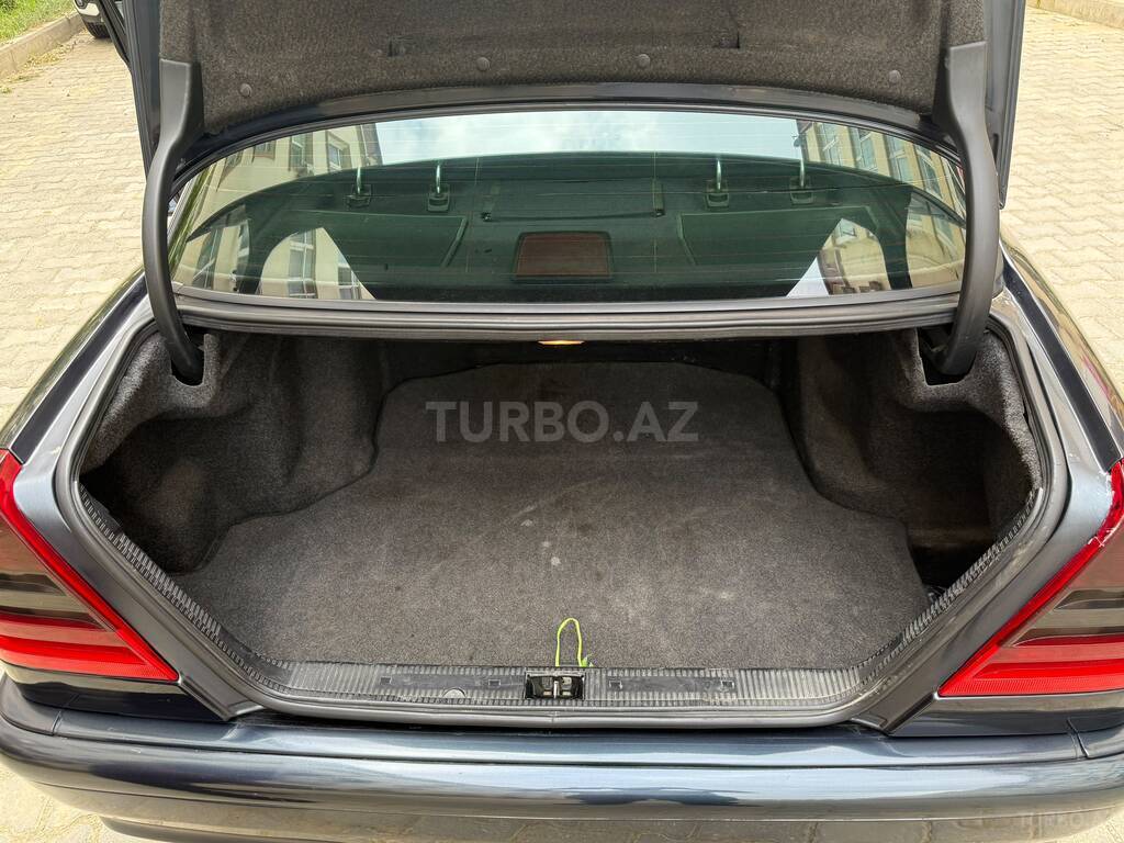 Mercedes C 180