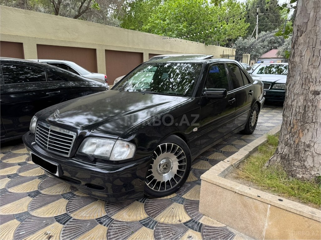 Mercedes C 200