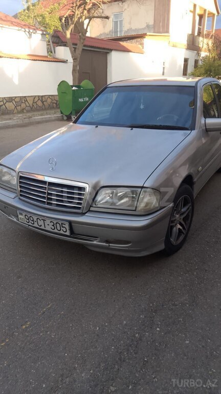 Mercedes C 180