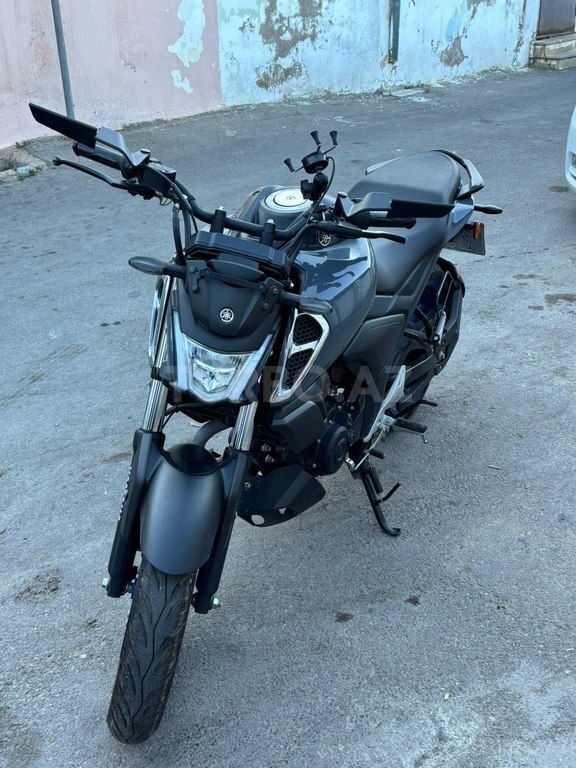 Yamaha FZ-S FI Deluxe