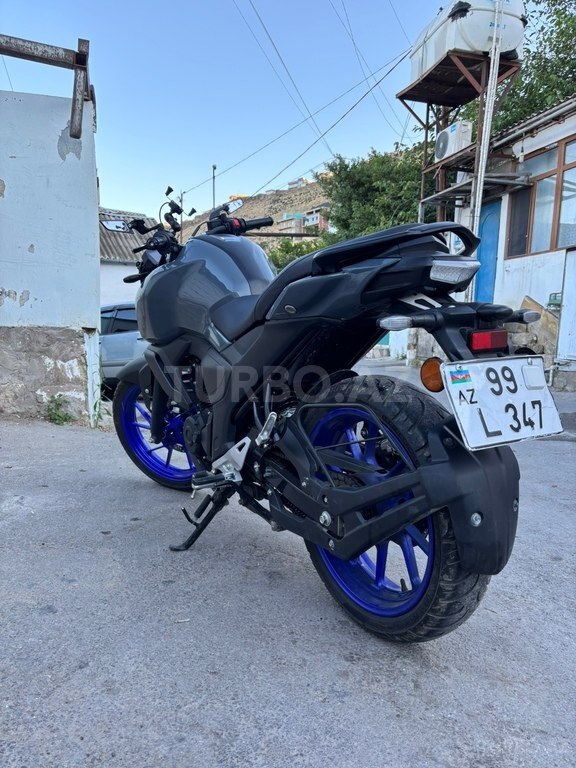 Yamaha FZ-S FI Deluxe