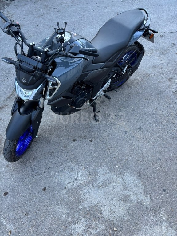 Yamaha FZ-S FI Deluxe