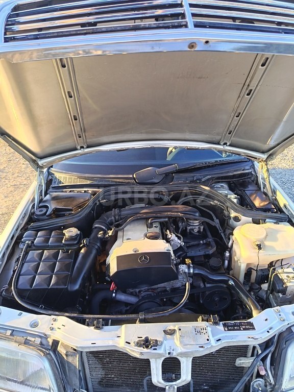 Mercedes C 180