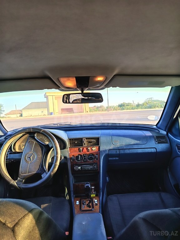 Mercedes C 180