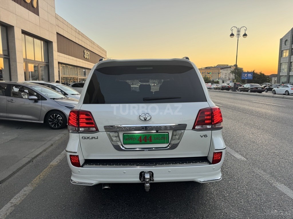 Toyota Land Cruiser