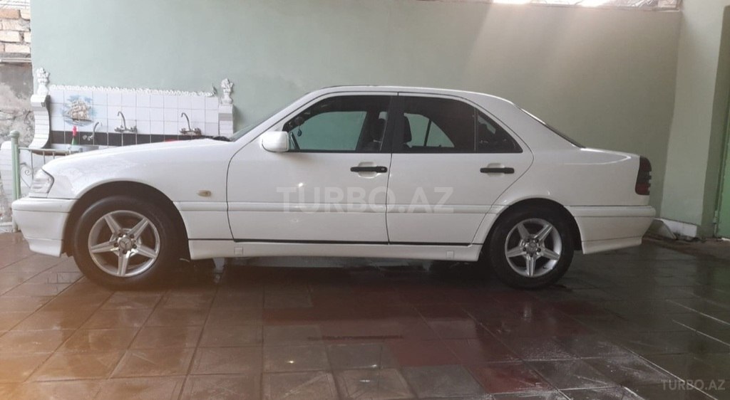 Mercedes C 180