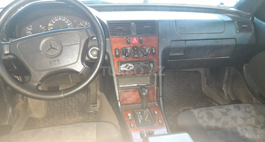Mercedes C 180