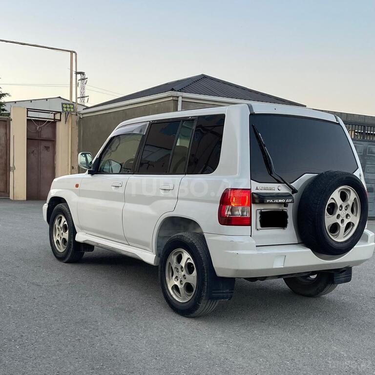 Mitsubishi Pajero io