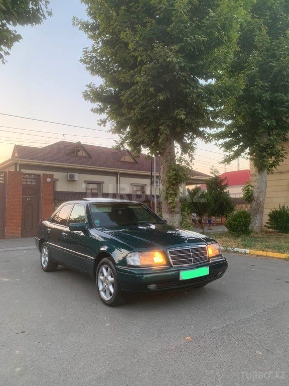 Mercedes C 220