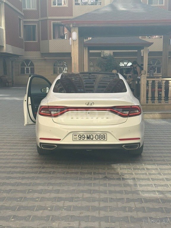 Hyundai Grandeur