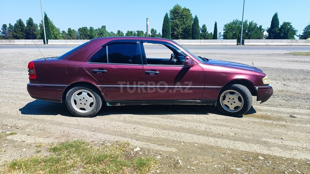 Mercedes C 180