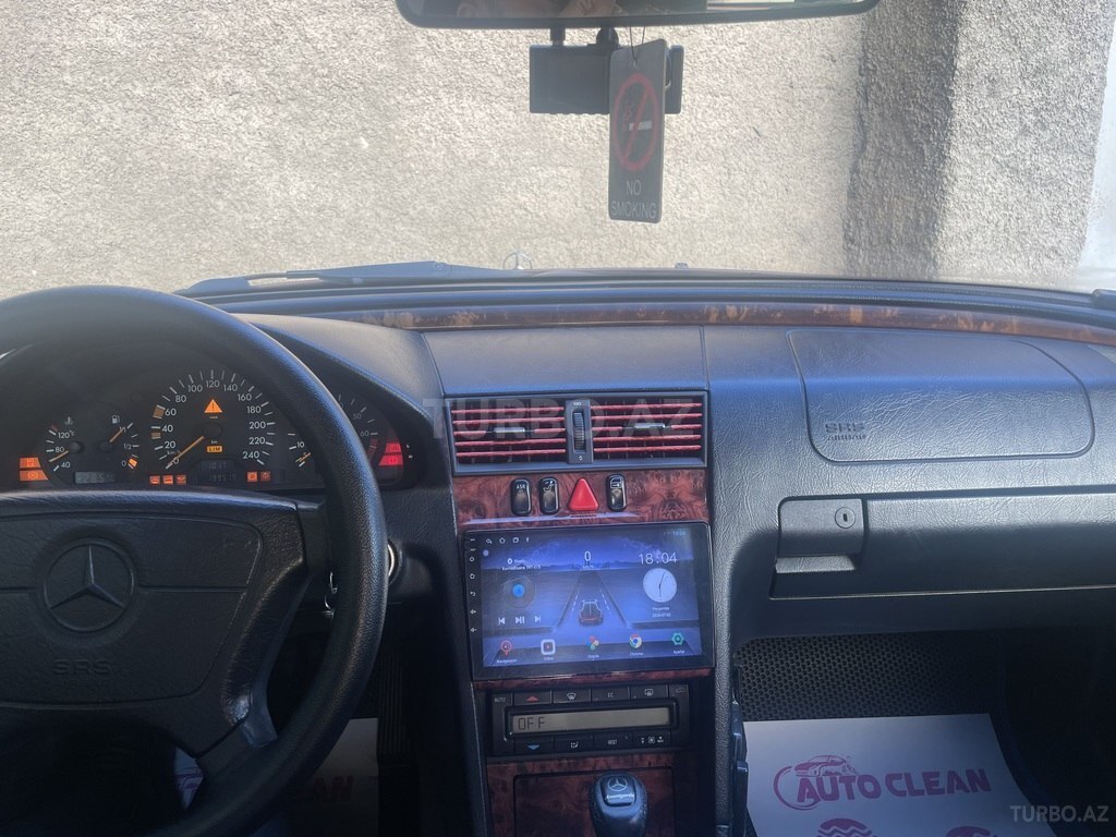 Mercedes C 200
