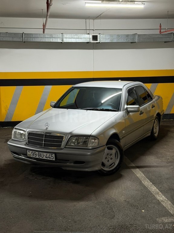 Mercedes C 180
