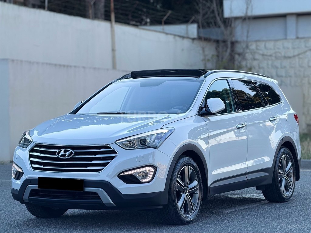 Hyundai Grand Santa Fe
