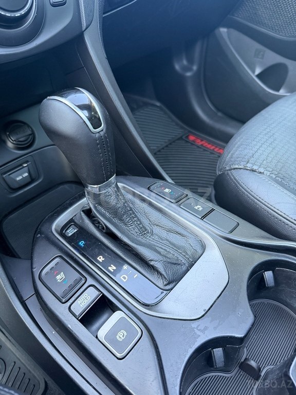 Hyundai Grand Santa Fe