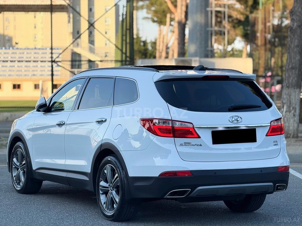 Hyundai Grand Santa Fe