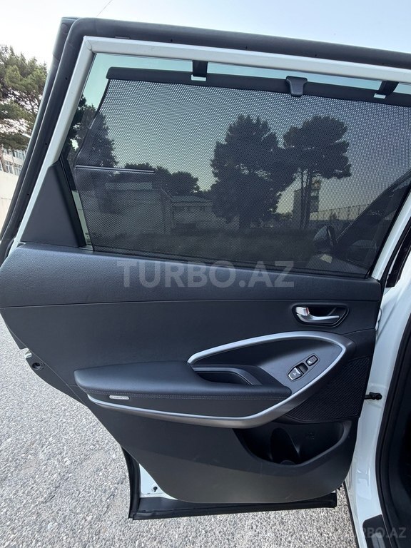 Hyundai Grand Santa Fe