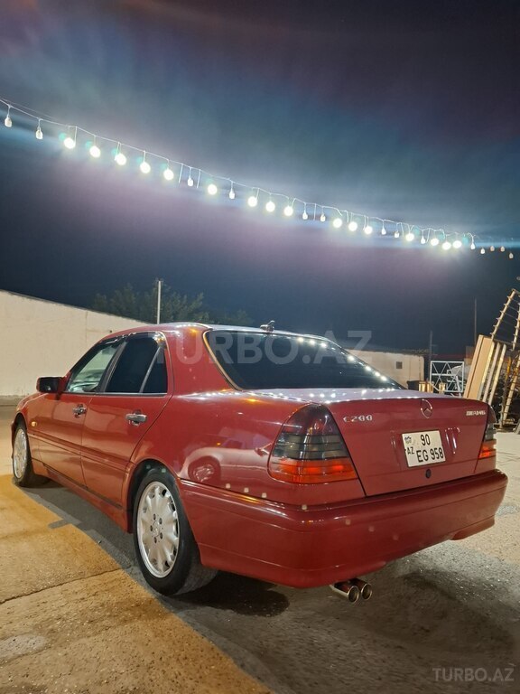 Mercedes C 200