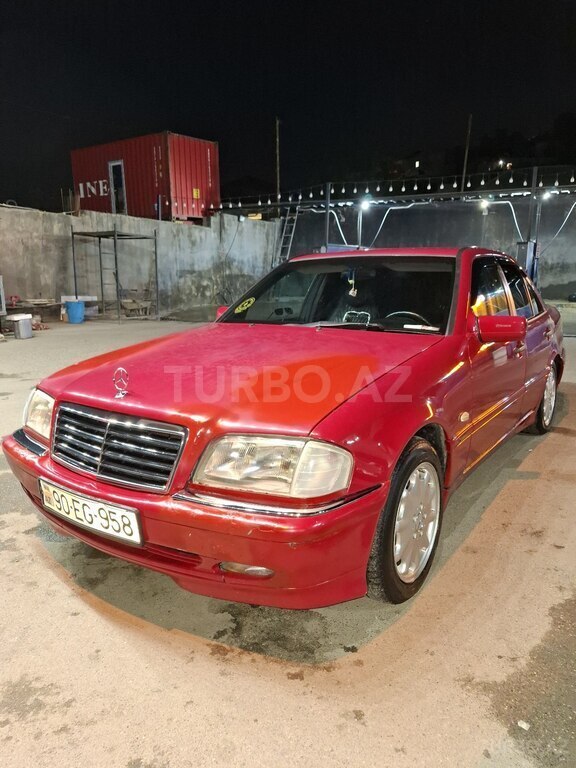 Mercedes C 200
