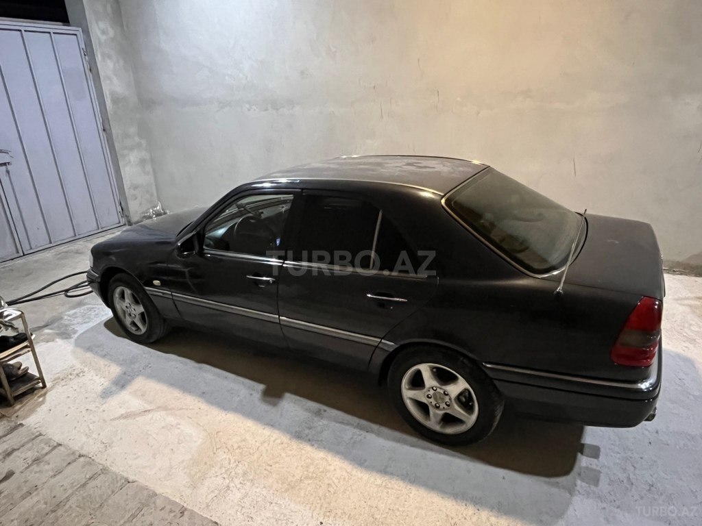 Mercedes C 180