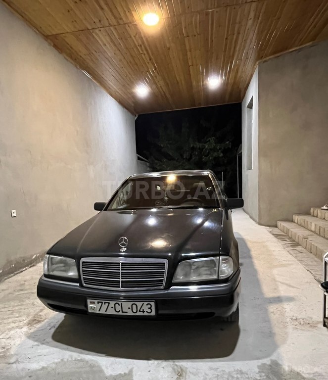 Mercedes C 180