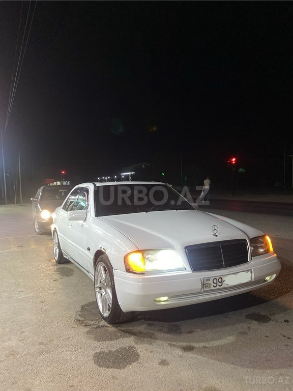 Mercedes C 180